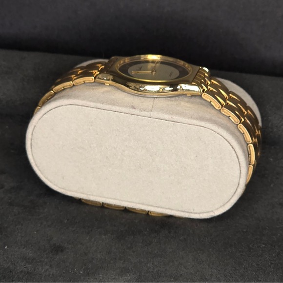 Pierre Cardin Wrist Watch Womens Gold Black Quartz Analog Dress Vintage - Picture 4 of 6